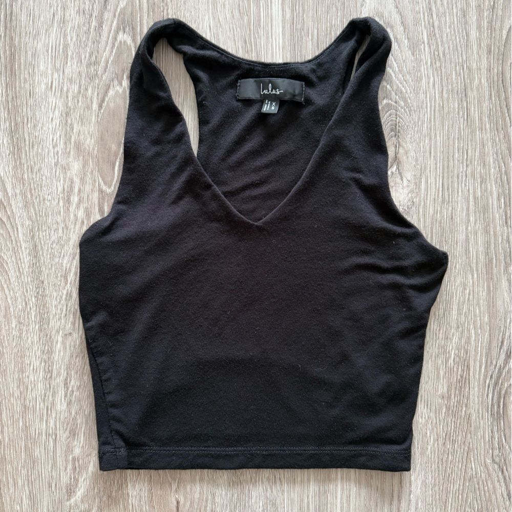 Lulu's Black V-Neck Tank Top